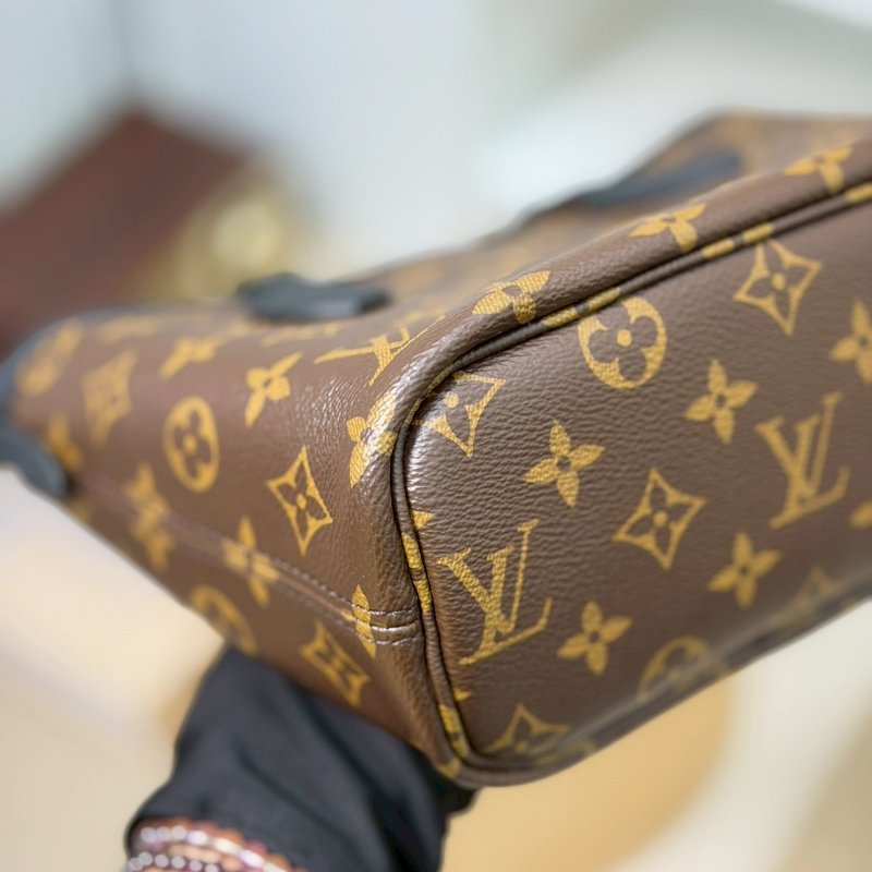 (全網只有這一顆✨！)🏷LV 路易威登．Neverfull Inside Out MM 雙面小托特 芯片款 M28347-6