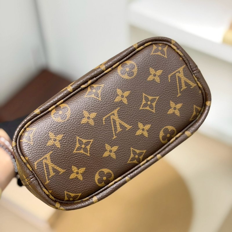 (全網只有這一顆✨！)🏷LV 路易威登．Neverfull Inside Out MM 雙面小托特 芯片款 M28347-12