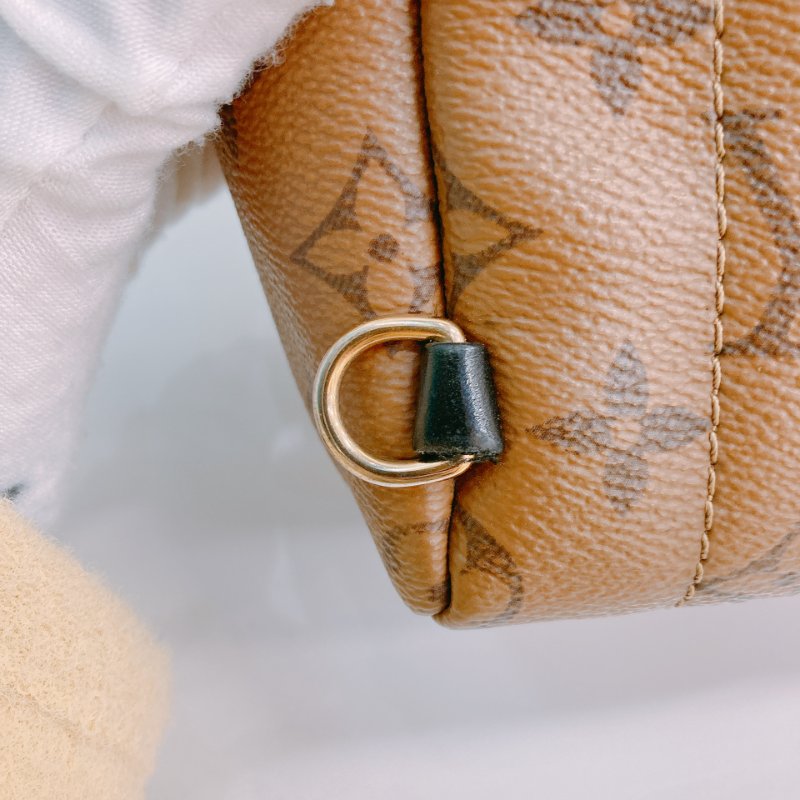 MS0428 Louis Vuitton 路易威登 小背包 雙拼色 經典老花紋 金扣  Palm Spring Backpack Mini Reverse Monogram x GHW-17