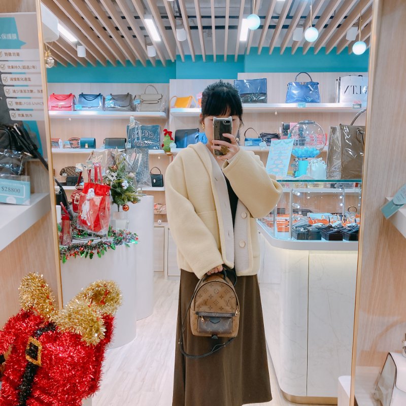 MS0428 Louis Vuitton 路易威登 小背包 雙拼色 經典老花紋 金扣  Palm Spring Backpack Mini Reverse Monogram x GHW-22