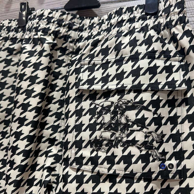 💎Han's house精品服飾💎Burberry 戰馬 千鳥格 長褲 機能防風水 原價52000-8