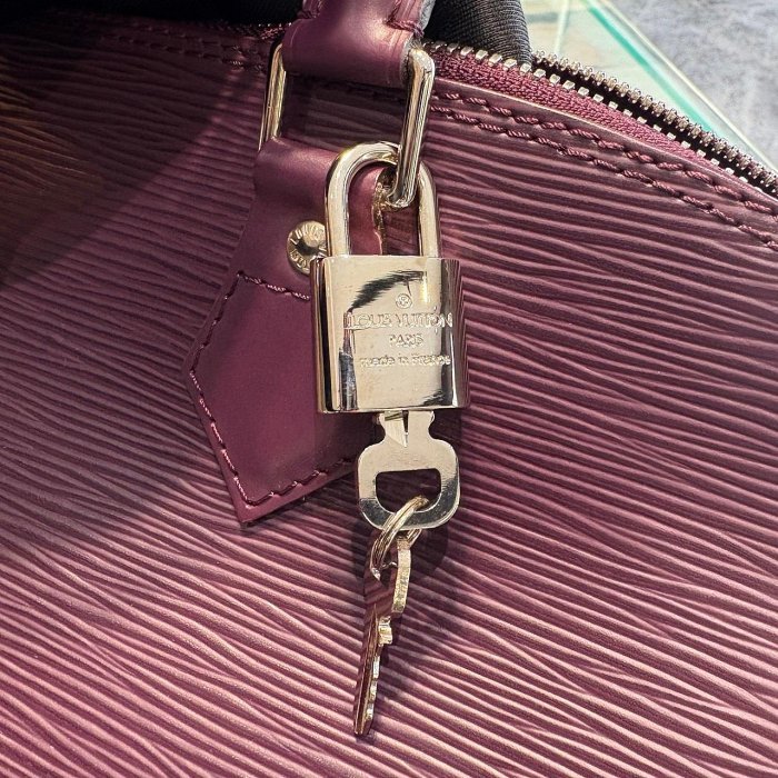 *SHIHNA名牌精品* LV M5280K Alma BB Epi水波纹紫色貝殼包-6