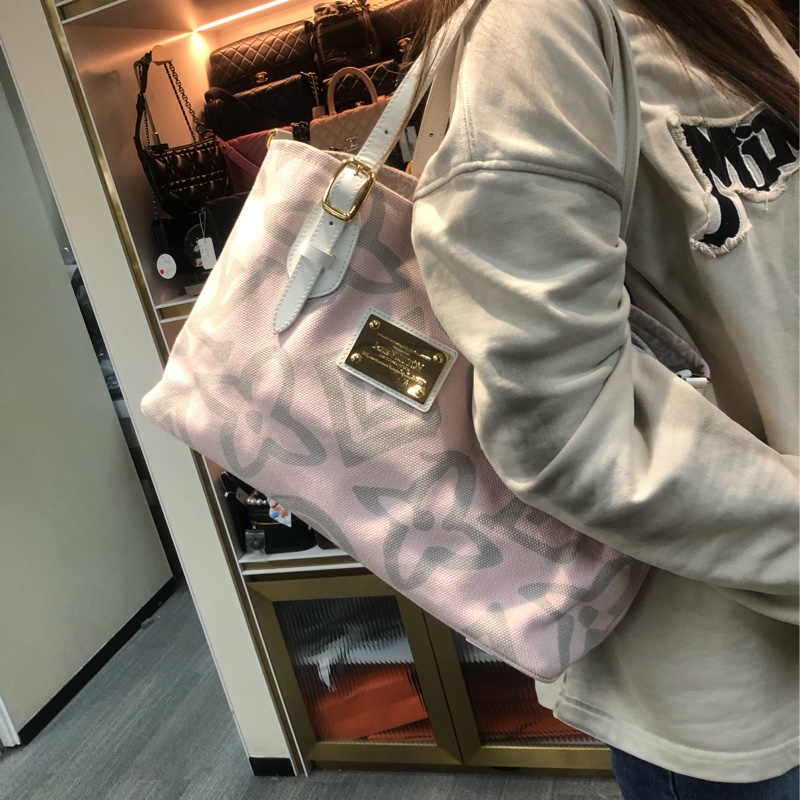 LV 粉色大花Tote XB844-13