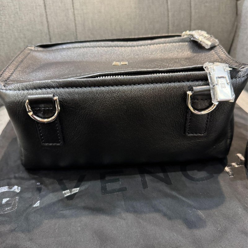 💎Han's house精品服飾💎GIVENCHY 紀梵希 Logo皮 包 背帶可拆-3