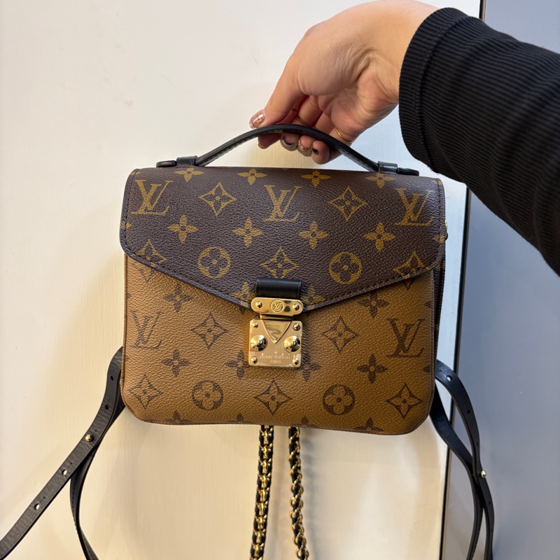 LV雙色原花Pochette Metis 郵差斜背&後背包-0