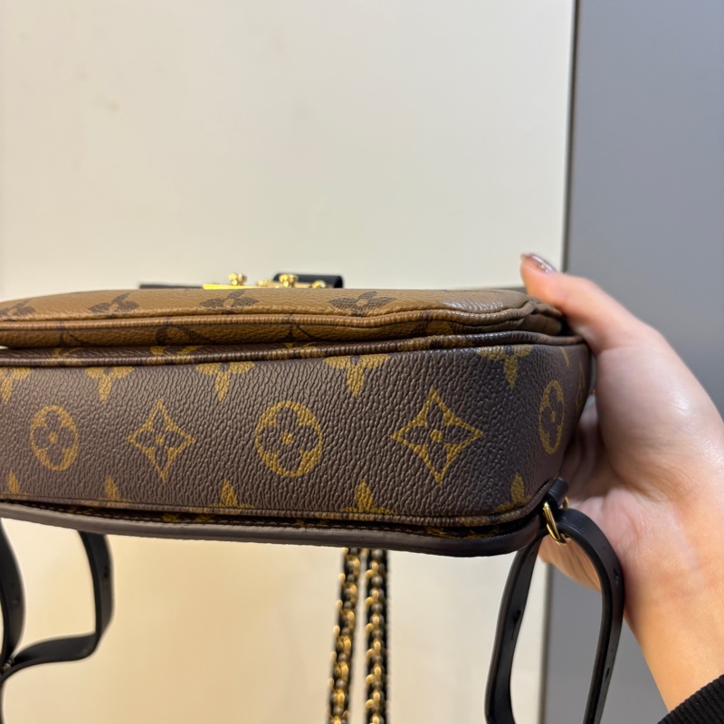 LV雙色原花Pochette Metis 郵差斜背&後背包-5