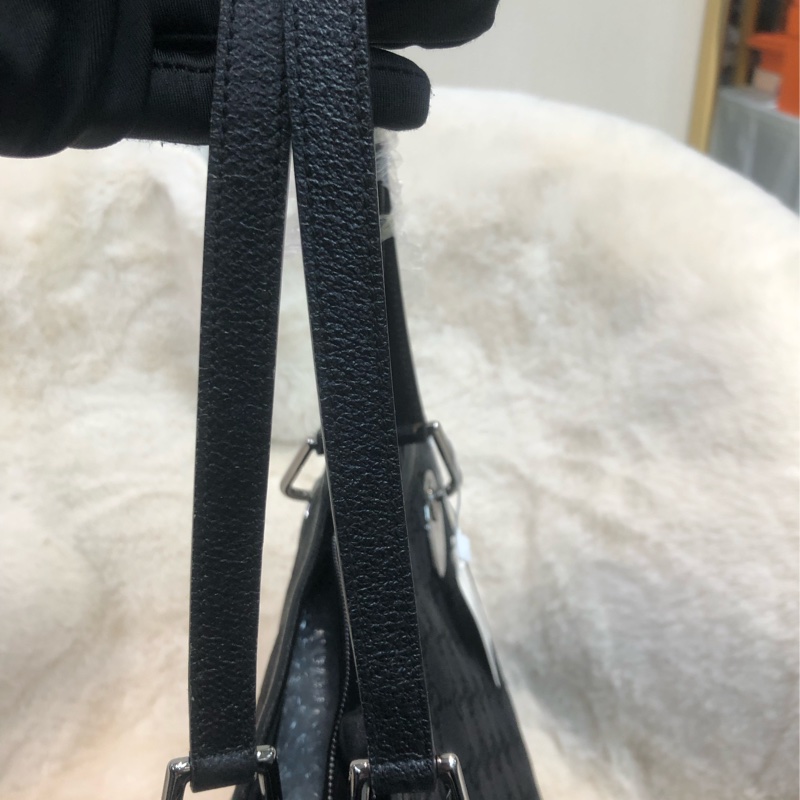 Gucci 黑色布Tote XC159-7