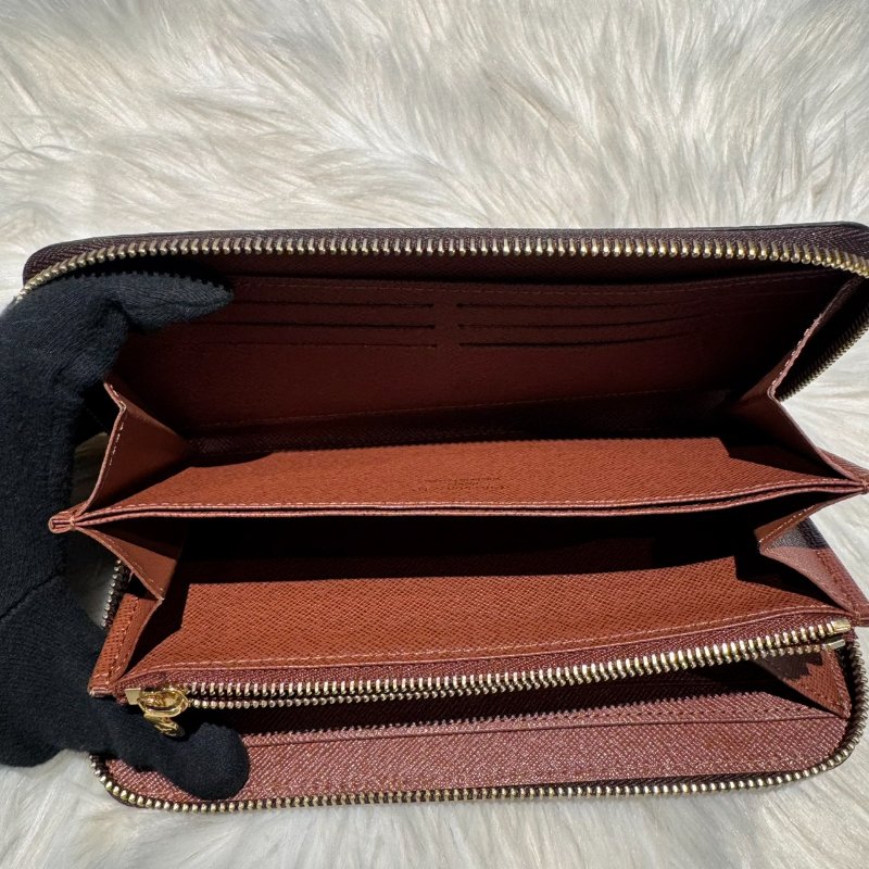 LV 經典老花拉鍊長夾 芯片款-6