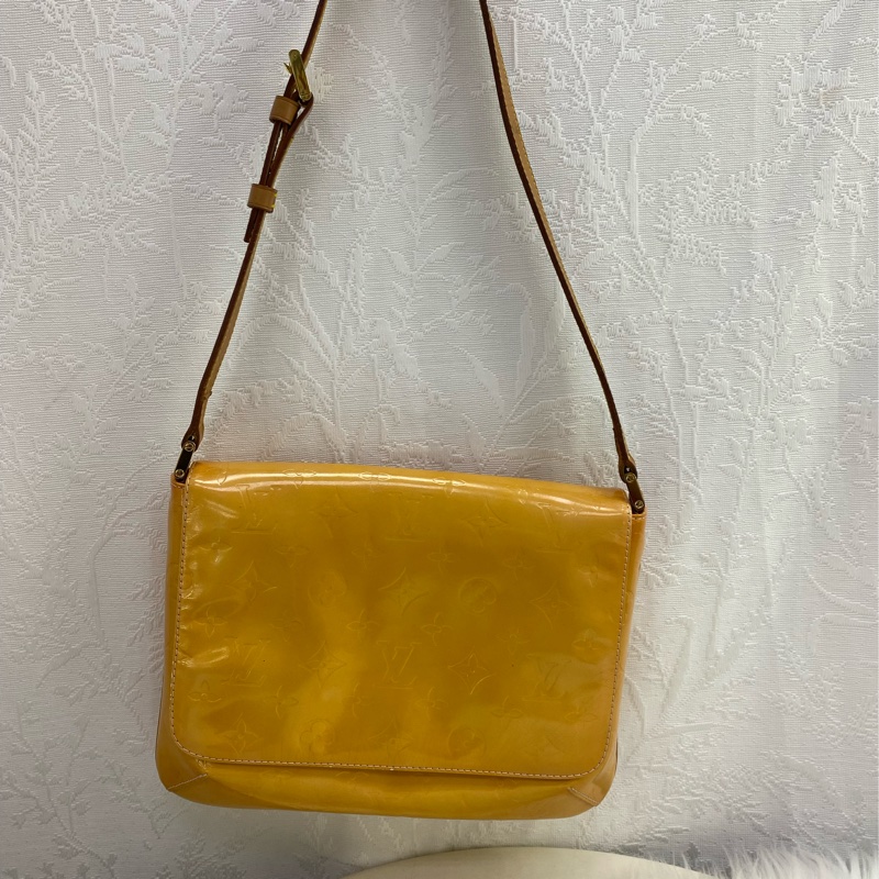 Louis Vuitton Shoulder bag-0