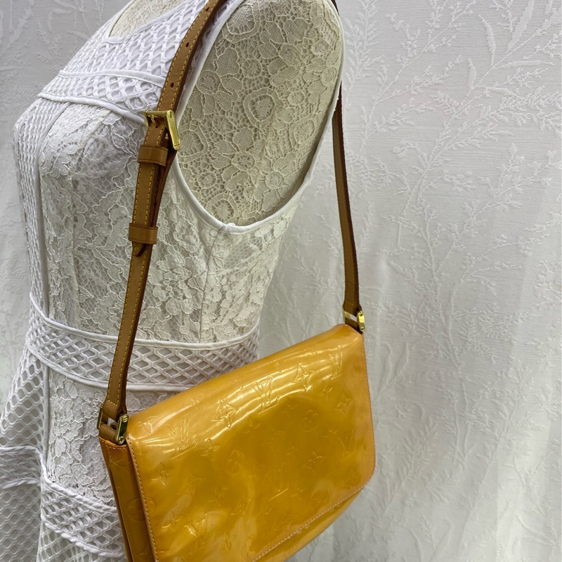 Louis Vuitton Shoulder bag-3