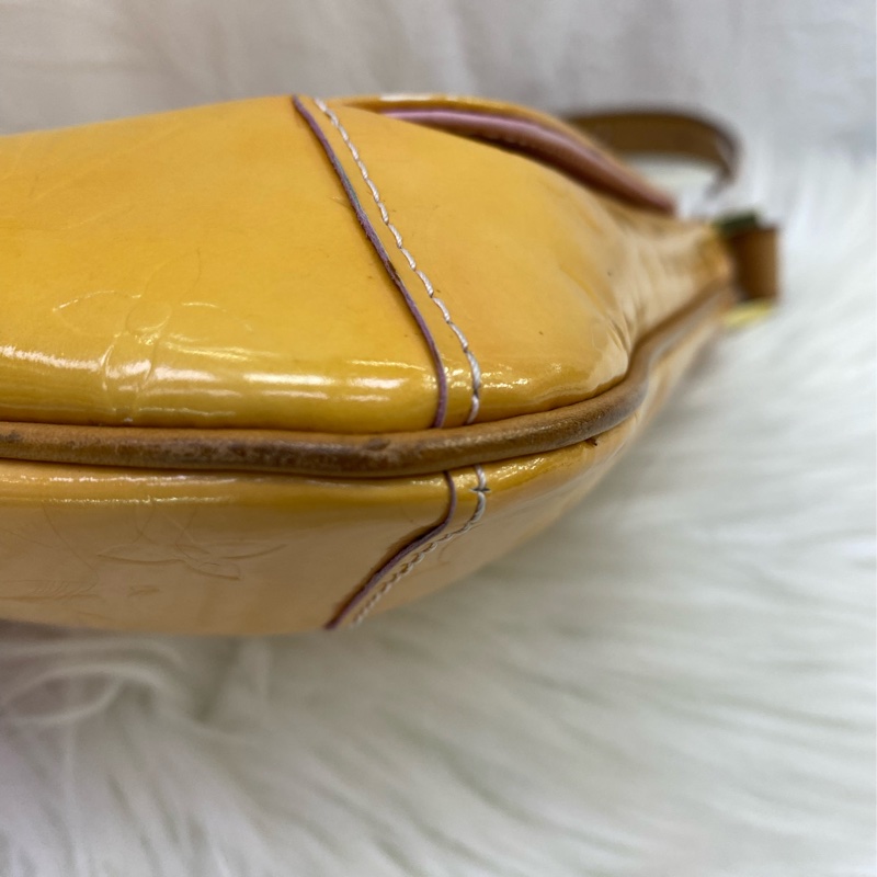 Louis Vuitton Shoulder bag-15