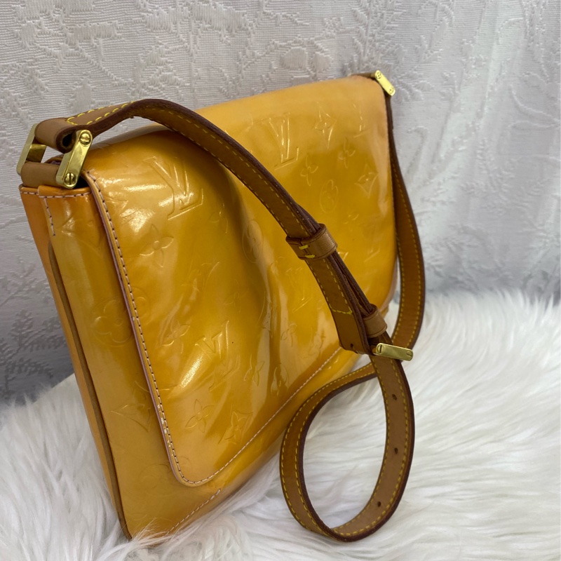 Louis Vuitton Shoulder bag-27