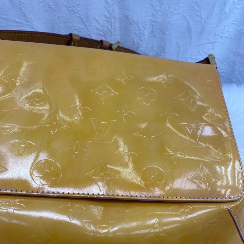 Louis Vuitton Shoulder bag-28