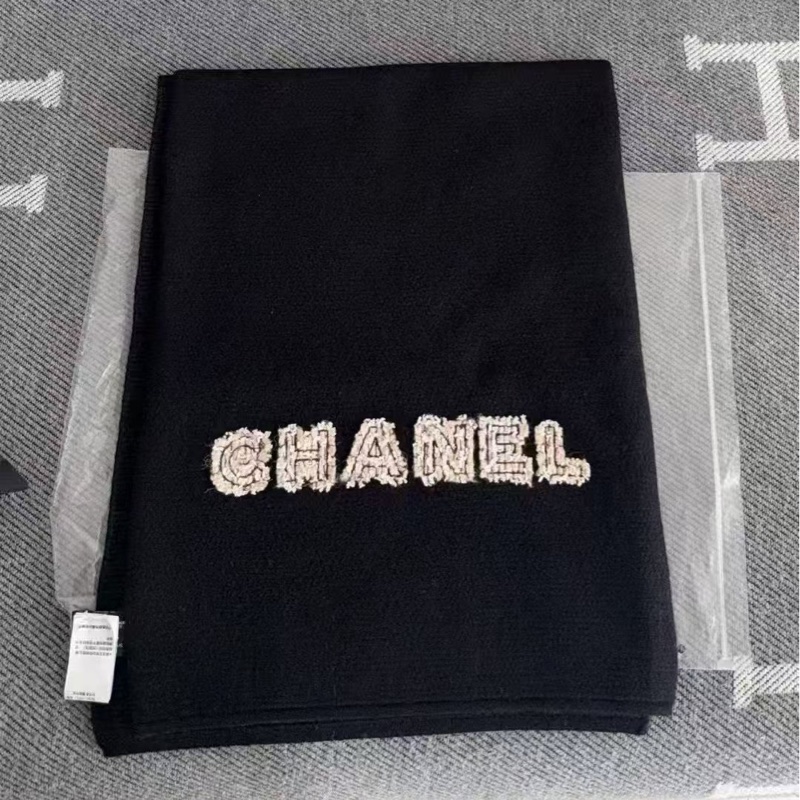 全新CHANEL 內購100%羊絨圍巾 刺繡字母-0