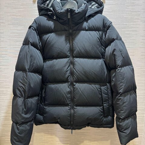💎Han's house精品服飾💎Burberry 羽絨 連帽 外套 袖子 可拆變 背心 原價65000原價65000