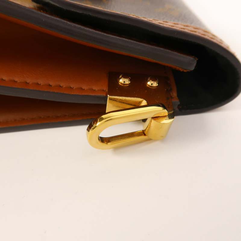 LOUIS VUITTON Monogram Reverse Mini Dauphine金扣肩背袋-15