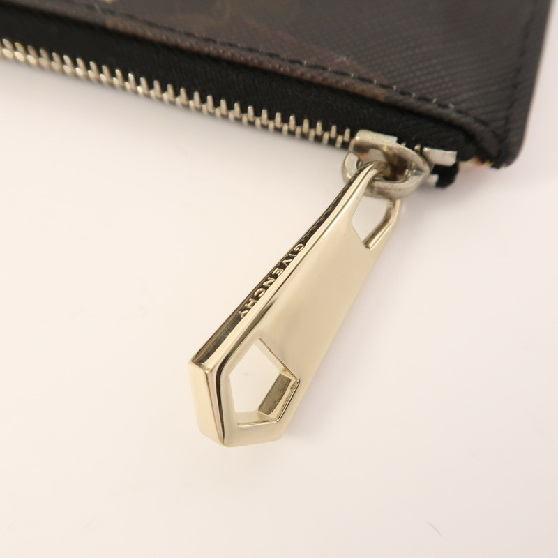 GIVENCHY 皮革Pouch金扣手拿包-12