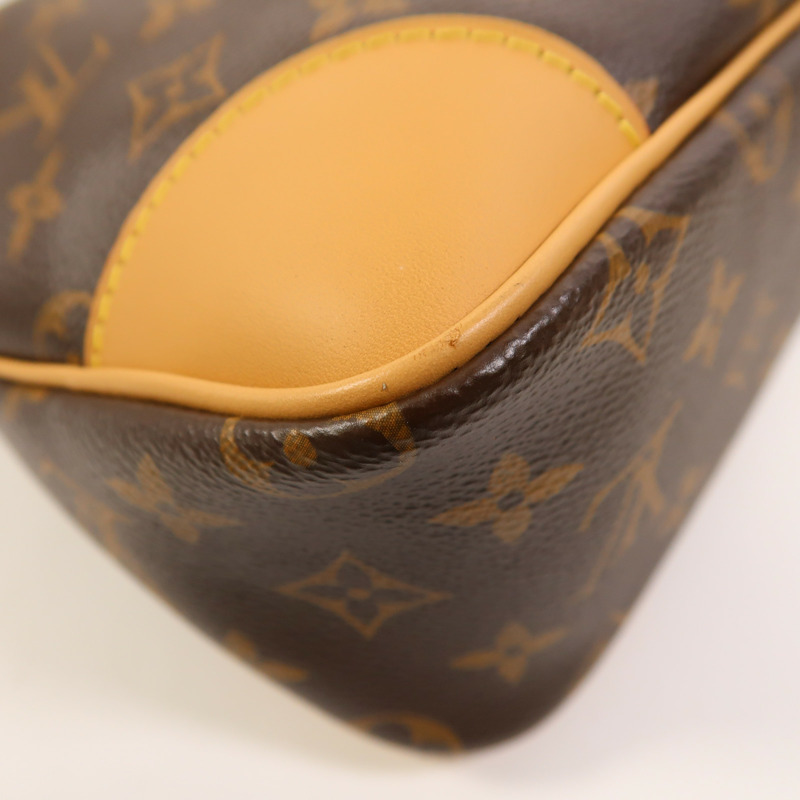 LOUIS VUITTON Monogram Odeon金扣肩背袋-12