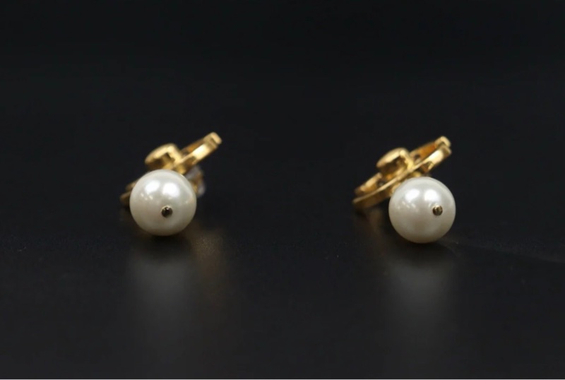 「JL精品代購」98新 Chanel 香奈兒 雙c 書包扣 垂墜珍珠-1