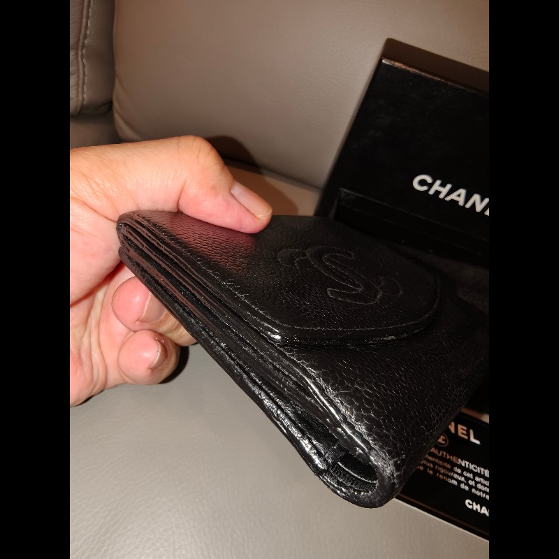 日本帶回中古狀況良好香奈兒短皮夾有附保卡絕版品，中古商品難免有使用痕跡，高標準請勿下標，謝謝-6