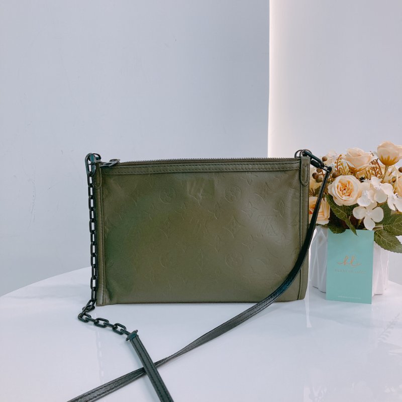 MS0429	Louis Vuitton 路易威登 影子包 二合一 信封包 牛皮 壓紋 黑色 綠色 斜背 Shadow Double Flat Messenger Calfskin Black and Green x PHW-1