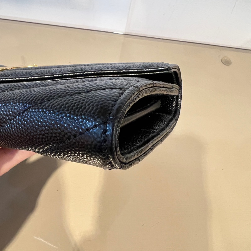 YSL 黑荔枝牛皮山型紋金釦信封下蓋12卡長夾-6
