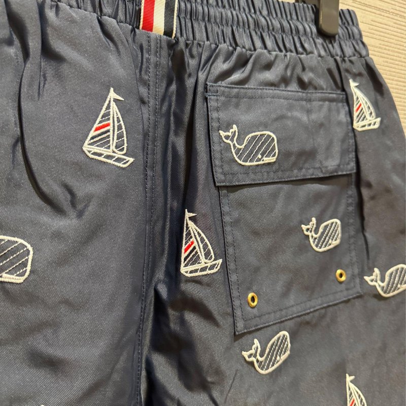 💎Han's house精品服飾💎THOM BROWNE TB 刺繡 尼龍 海灘褲 短褲-4