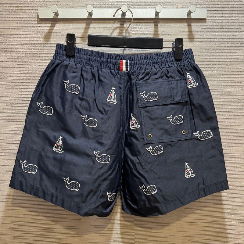 💎Han's house精品服飾💎THOM BROWNE TB 刺繡 尼龍 海灘褲 短褲-5