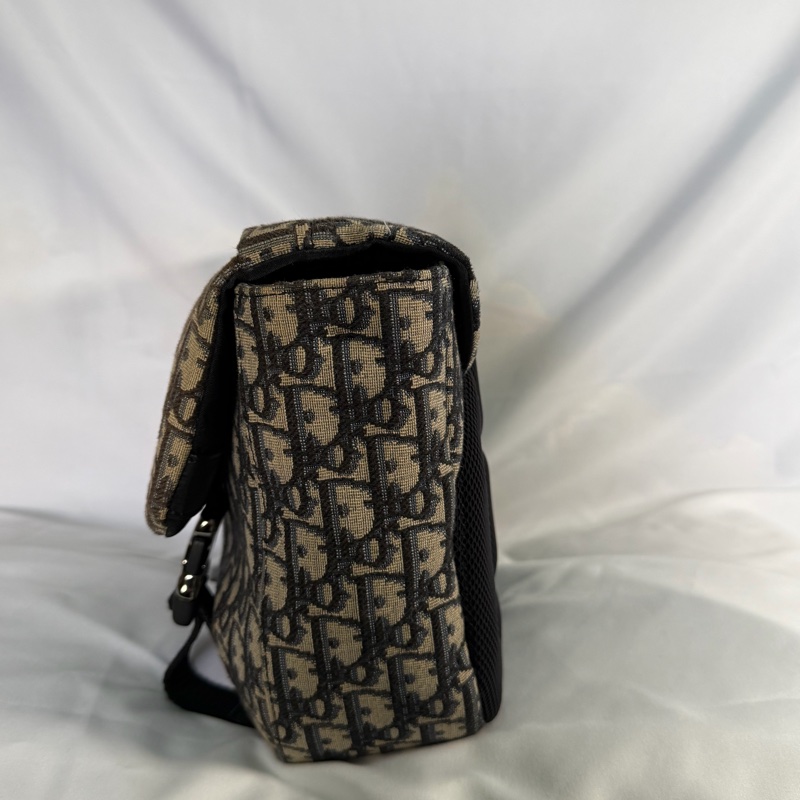 DIOR緹花郵差包-3