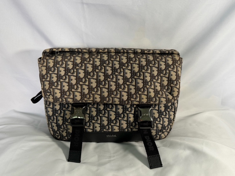 DIOR緹花郵差包-7