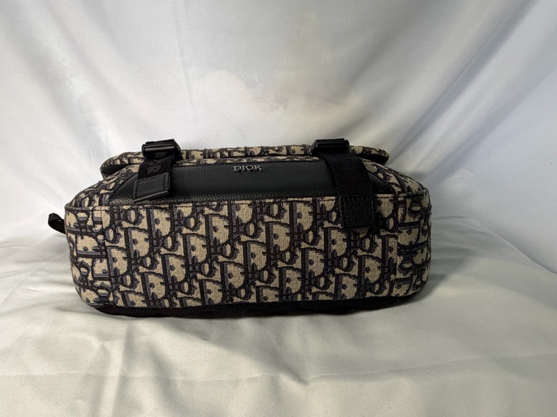 DIOR緹花郵差包-9