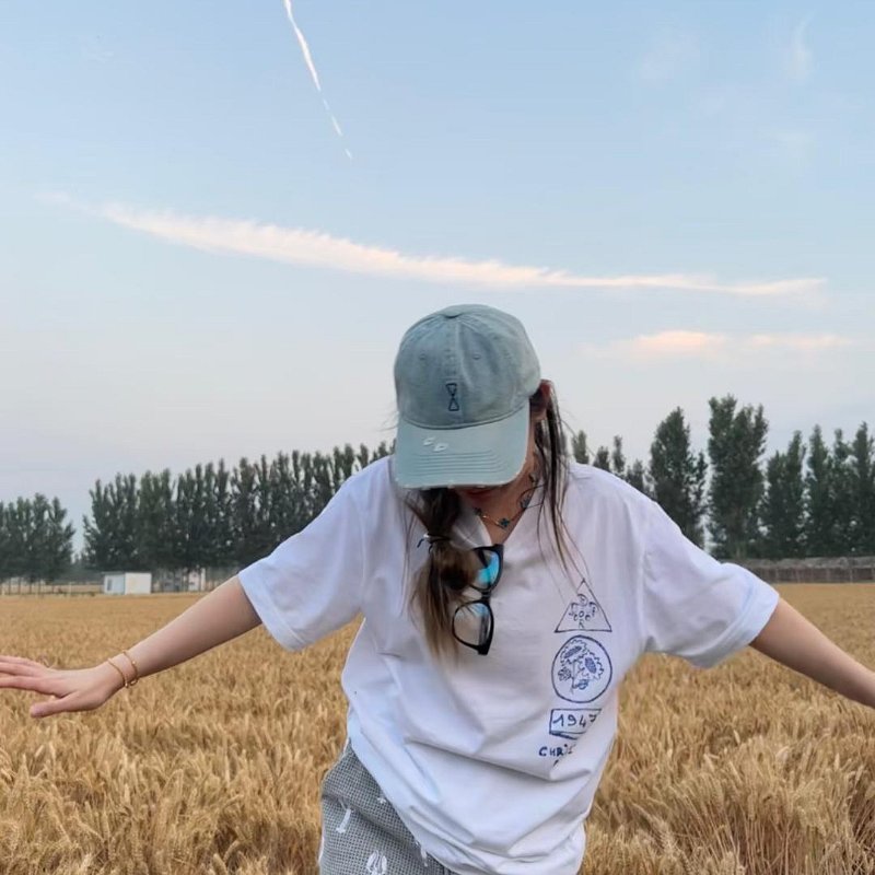 💎Han's house精品服飾💎THOM BROWNE TB 刺繡 短褲 現貨 XS ~ M 原價35500-2