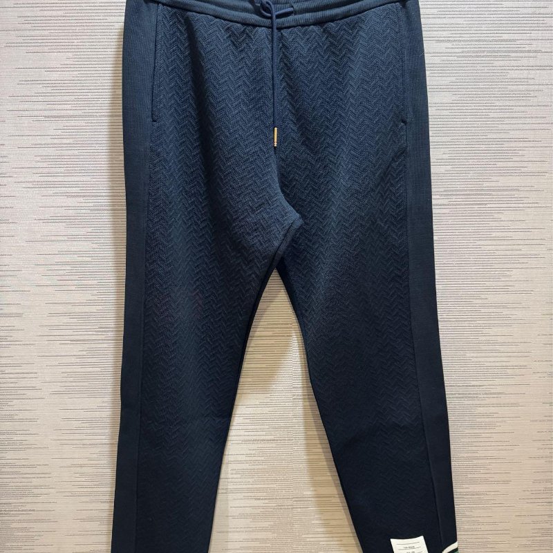 💎Han's house精品服飾💎THOM BROWNE TB 立體字紋 長褲 原價41000-0