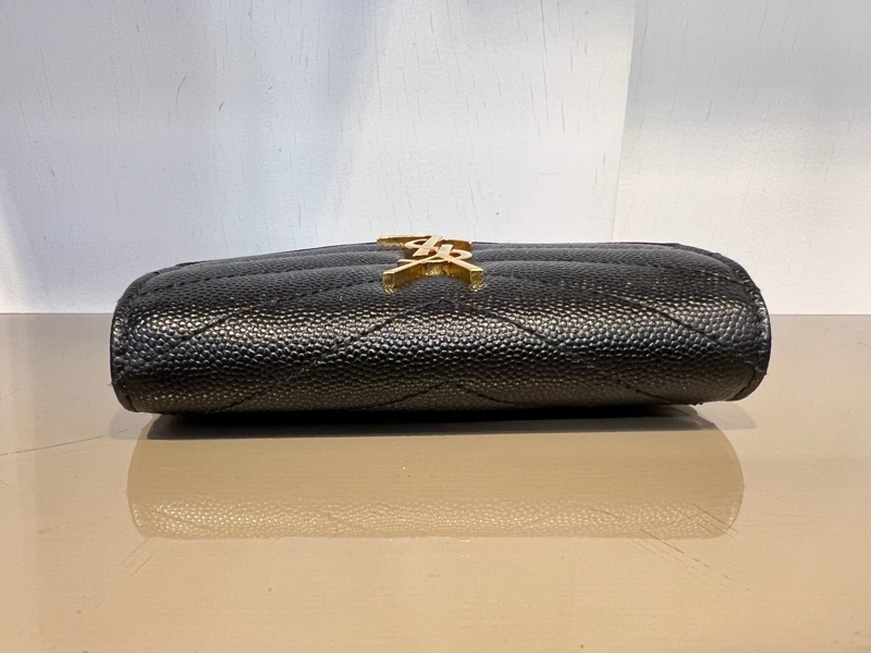 YSL 黑荔枝牛皮山型紋金釦信封6卡三折短夾-4