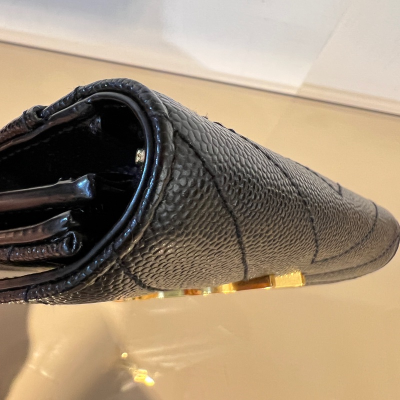 YSL 黑荔枝牛皮山型紋金釦信封6卡三折短夾-9