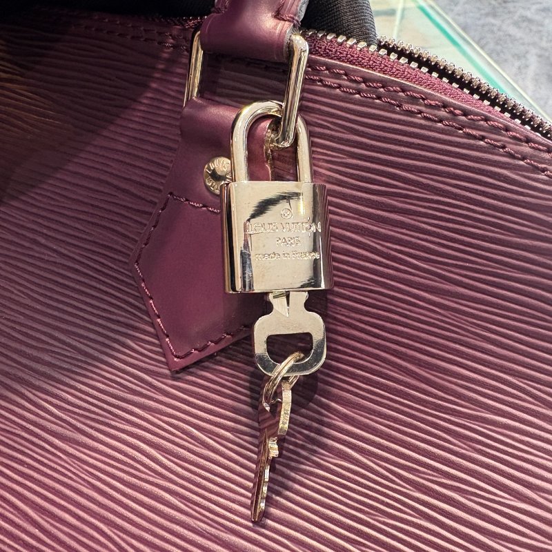 *SHIHNA名牌精品* LV M5280K Alma BB Epi水波纹紫色貝殼包-8