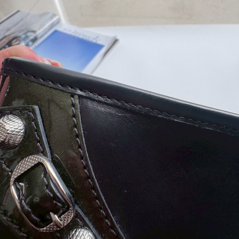 Balenciaga 黑色拼墨綠色機車包-12