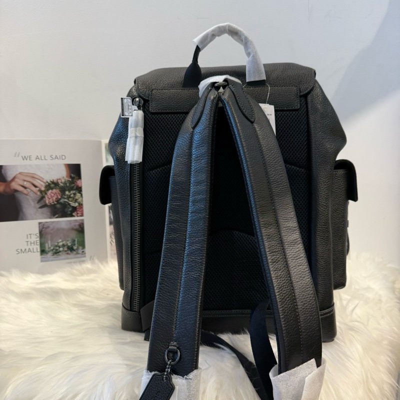 Coach 雙肩後背包-1