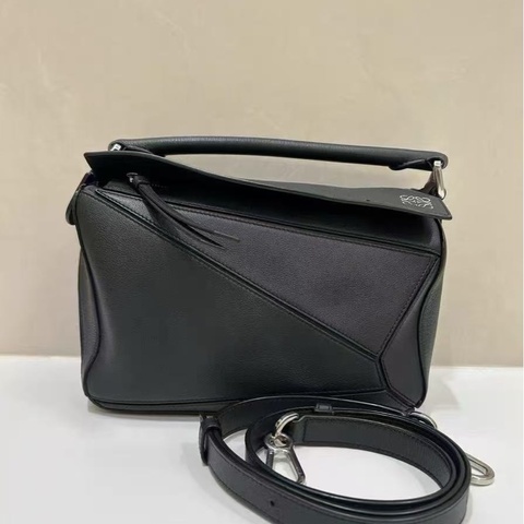 Loewe puzzles 黑色小號 98新 配件塵袋