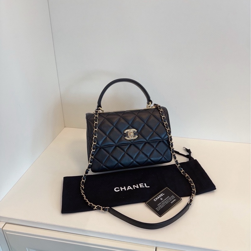 ✨Chanel trendy cc handle 黑金 鏤空 斜背包-3