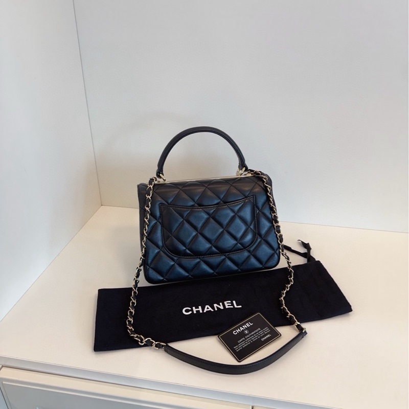 ✨Chanel trendy cc handle 黑金 鏤空 斜背包-6