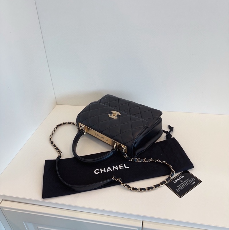 ✨Chanel trendy cc handle 黑金 鏤空 斜背包-11
