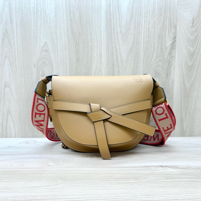 LOEWE卡其色皮革小號GATE-0