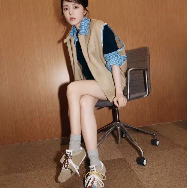 促銷品 Miu Miu 麂皮運動鞋 三色#36 36.5 37 37.5 38-4