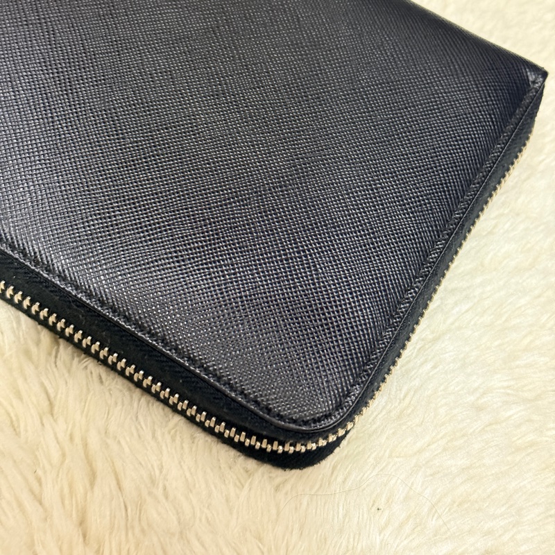 未使用✨專櫃近四萬！Prada黑色防刮牛皮拉鍊長夾  商務長夾 護照錢包 卡層多 有拉鍊零錢-20