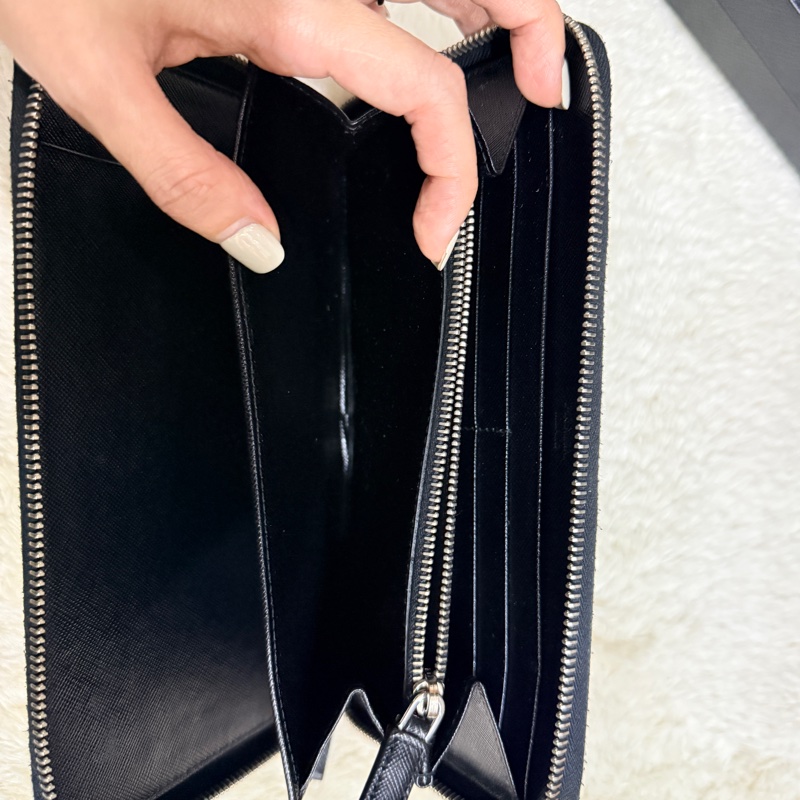 未使用✨專櫃近四萬！Prada黑色防刮牛皮拉鍊長夾  商務長夾 護照錢包 卡層多 有拉鍊零錢-39