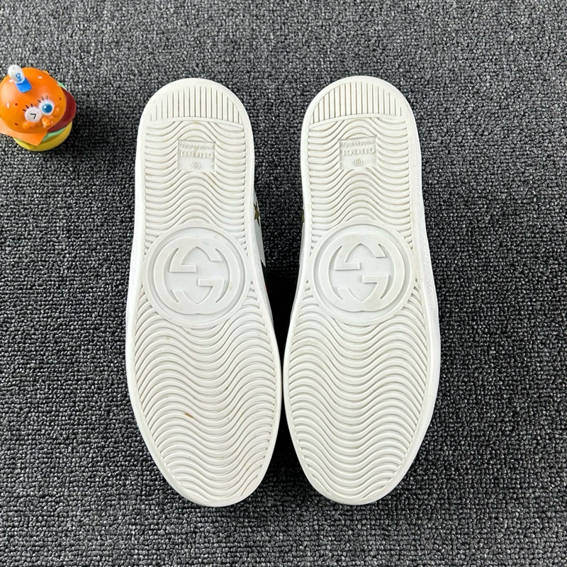 Gucci古馳蜜蜂刺繡魔術貼板鞋 尺碼：35-5