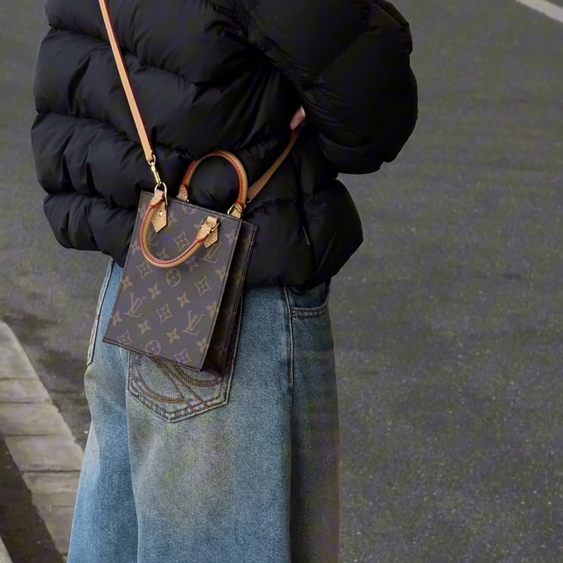 莉亞精品♡ LV M81295 老花琴譜包 二手-1