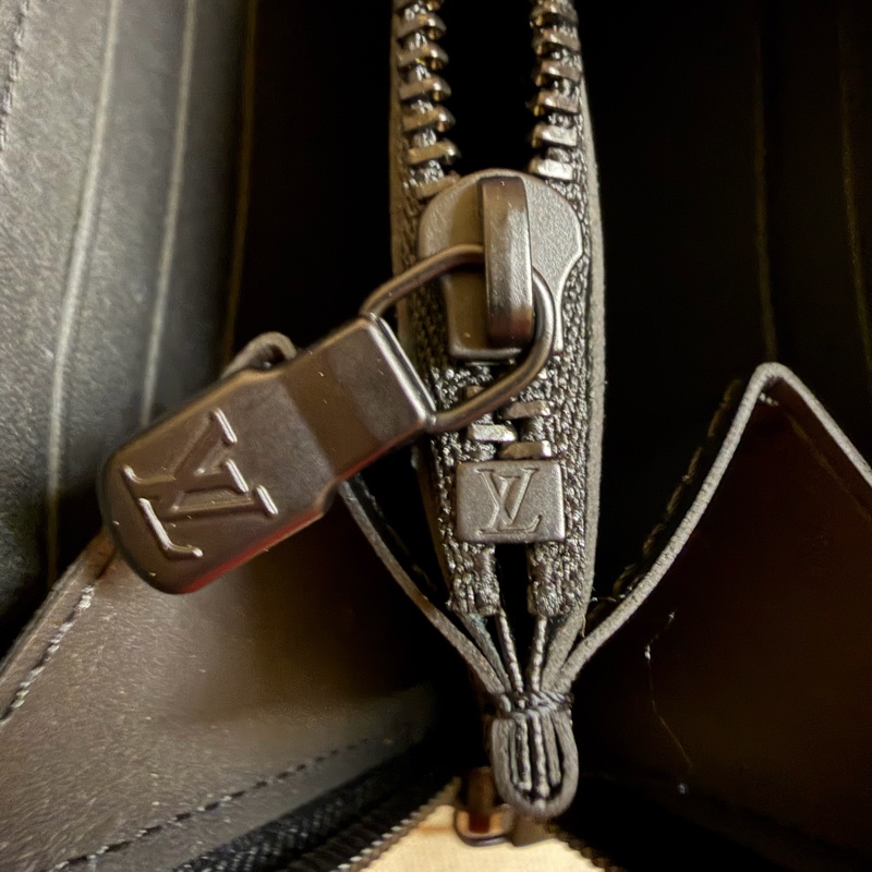 LV Monogram Shadow M80333 黑色拉鍊長夾 日本購入 保證正品 盒裝塵袋-3