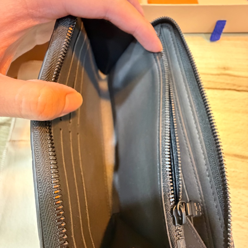 LV Monogram Shadow M80333 黑色拉鍊長夾 日本購入 保證正品 盒裝塵袋-15